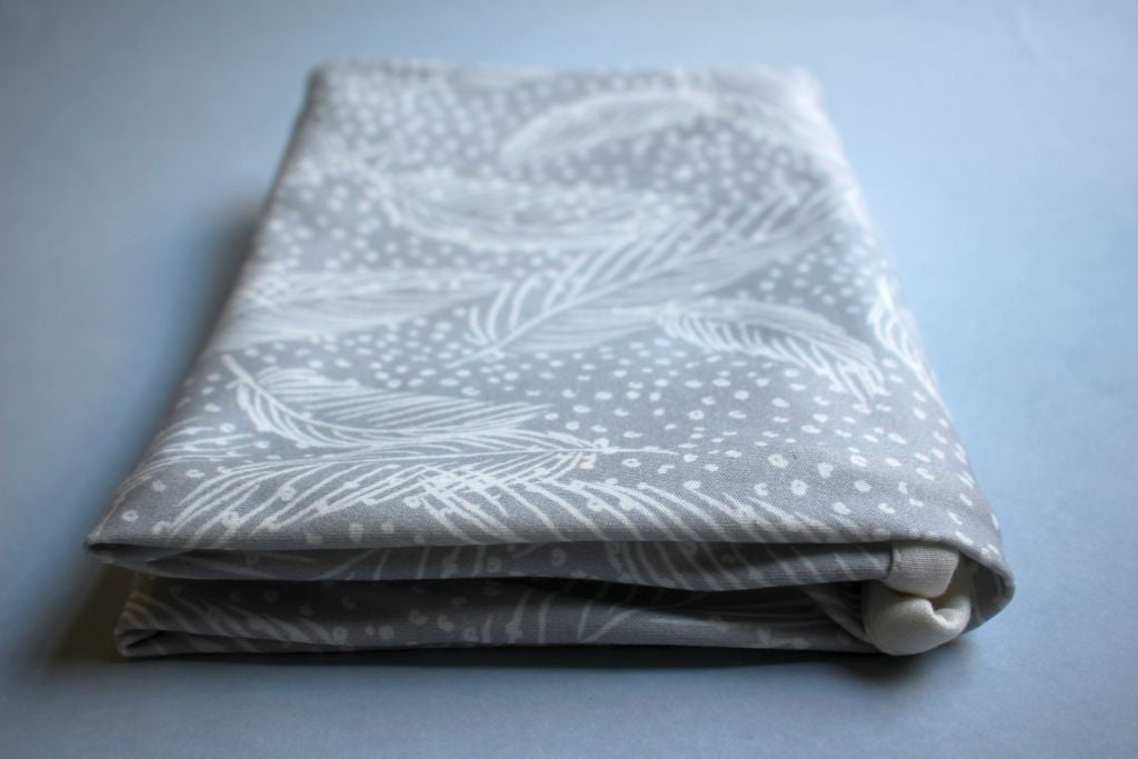 Organic Baby Swaddle Blanket - Dreamy Feathers - Little Dreamer Australia