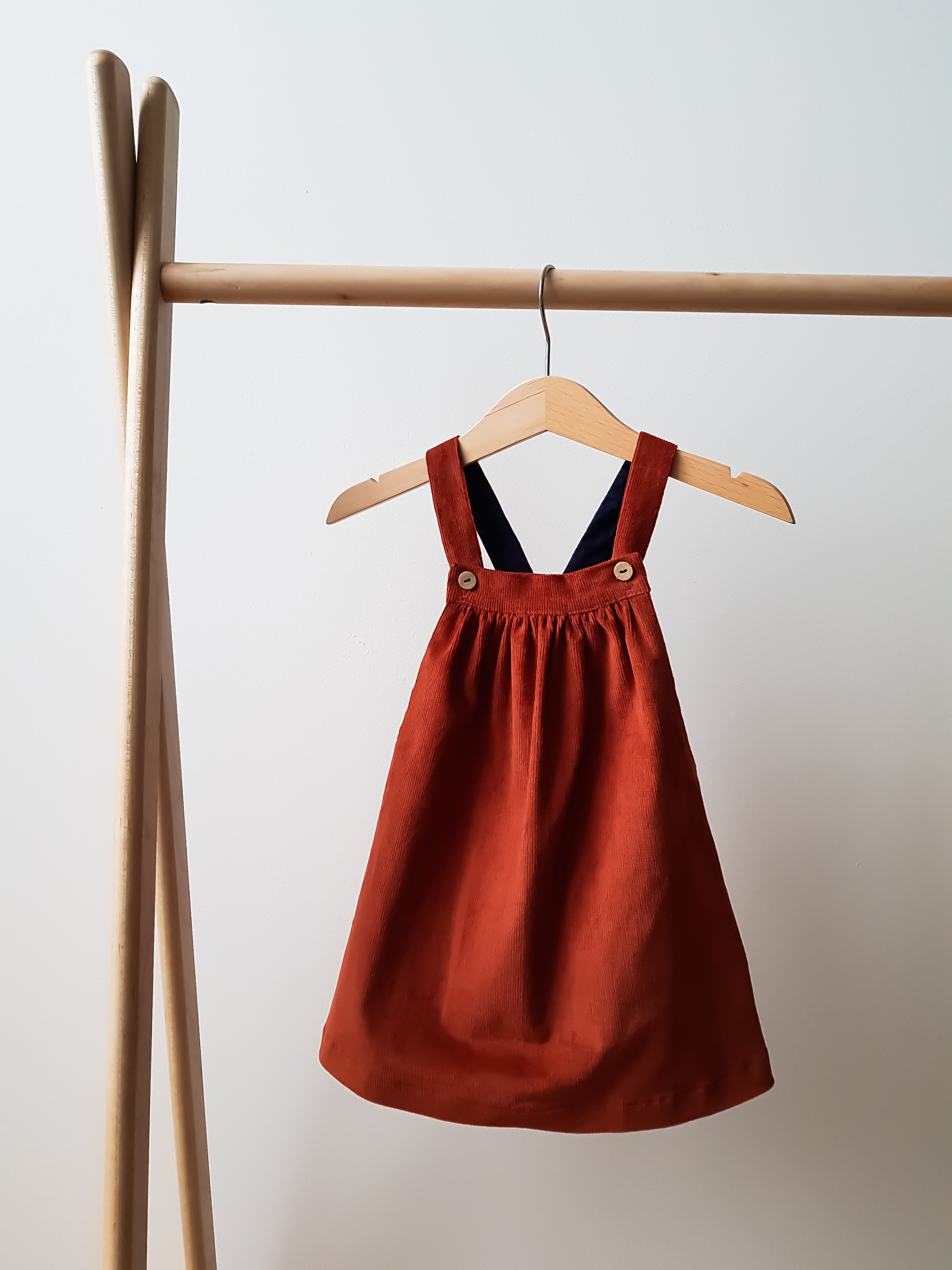 Rust pinafore store